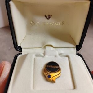 Vintage OC‎ Tanner 1/10 10KT Gold Sapphire Lapel Pin